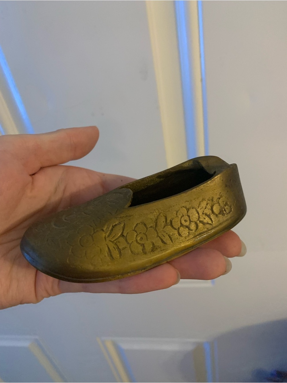 Vintage Brass Slipper Shoe ashtray Figurine Paperweight Floral Etched Engraving